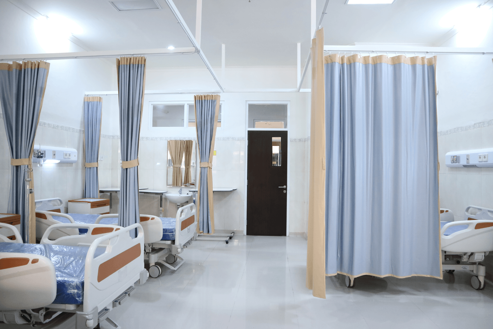 Mức đóng, mức hưởng khi bạn tham gia bảo hiểm y tế tự nguyện cho cả gia đình