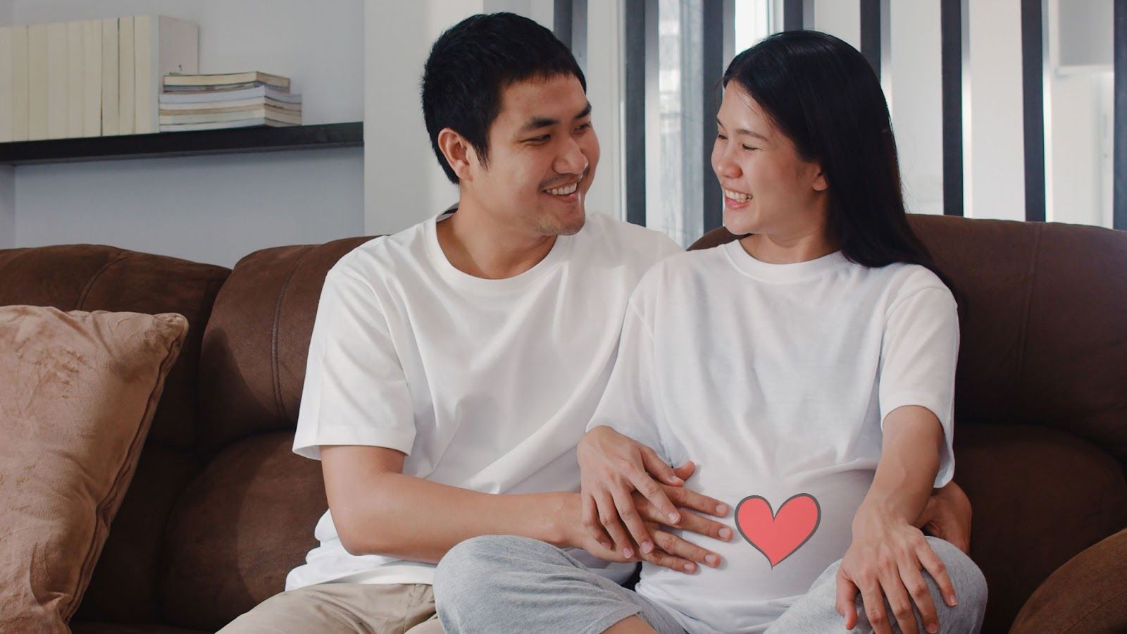 Chế độ thai sản cho chồng khi vợ sinh con - Nguồn: Canva