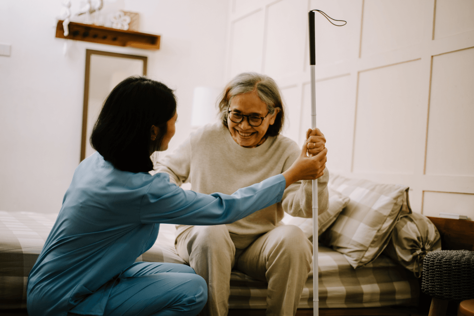 Chăm sóc người thâm mắc bệnh hiểm nghèo.