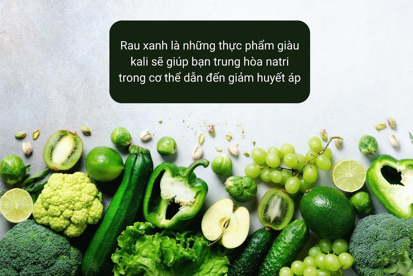 Rau xanh là thực phẩm tốt giúp giảm huyết áp - Nguồn ảnh: Canva