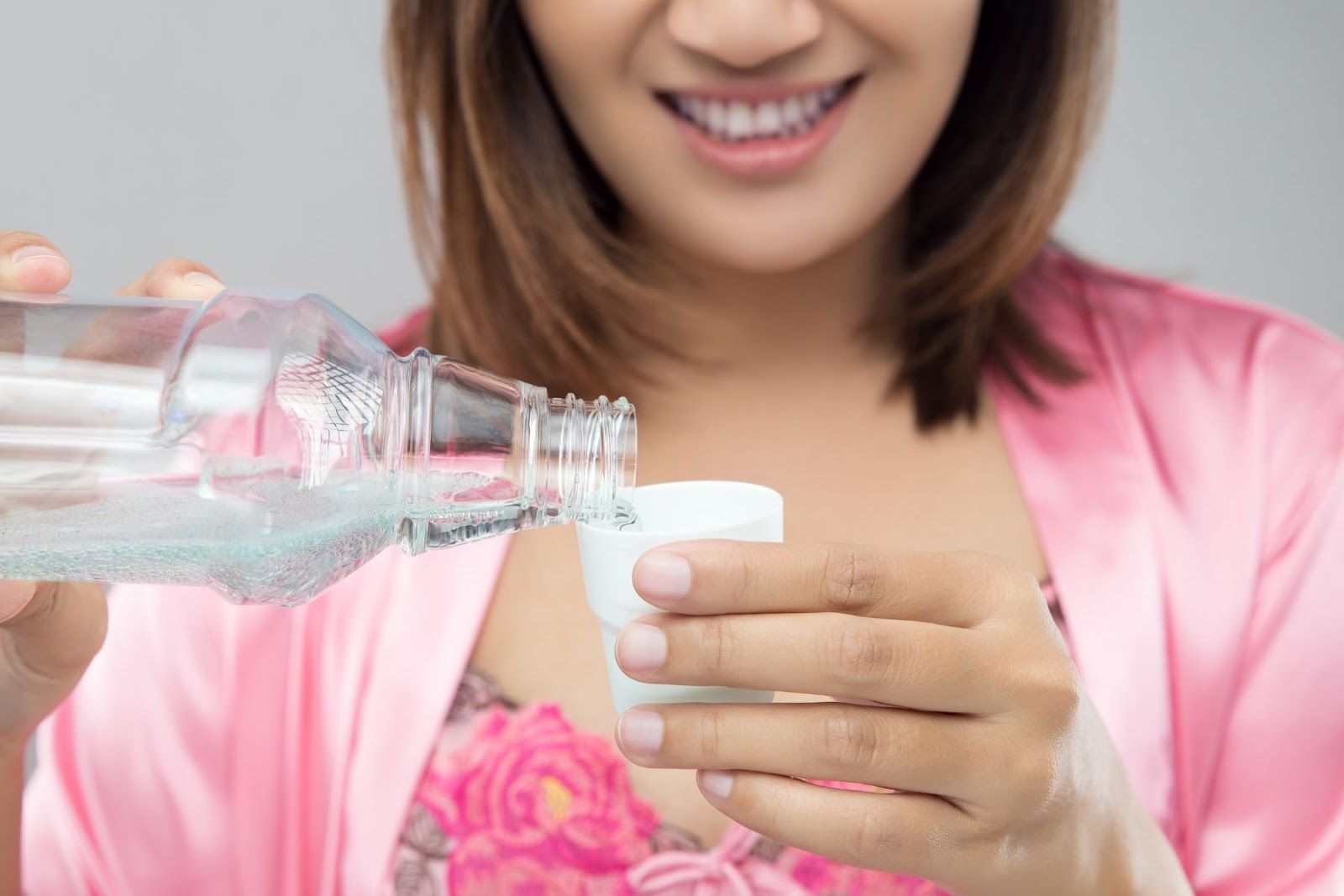 Thực hiện vệ sinh họng, miệng hàng ngày giúp giảm nguy cơ viêm amidan