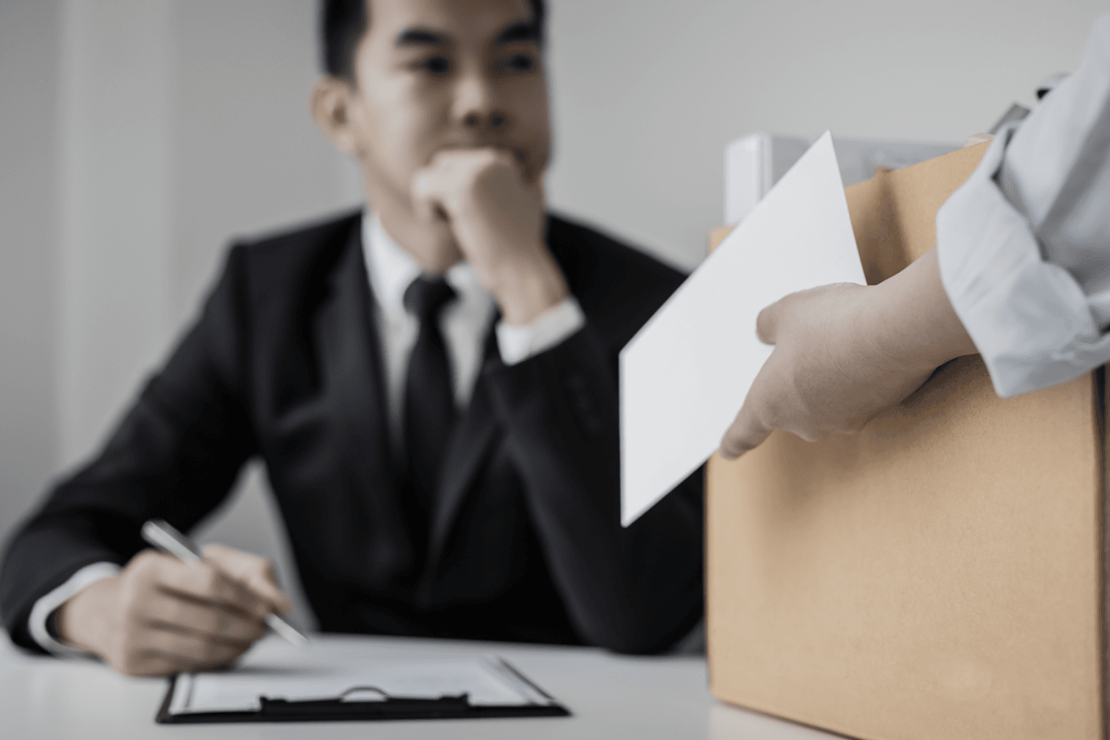 Giấy tờ cần chuẩn bị khi làm hồ sơ nhận bảo hiểm thất nghiệp.
