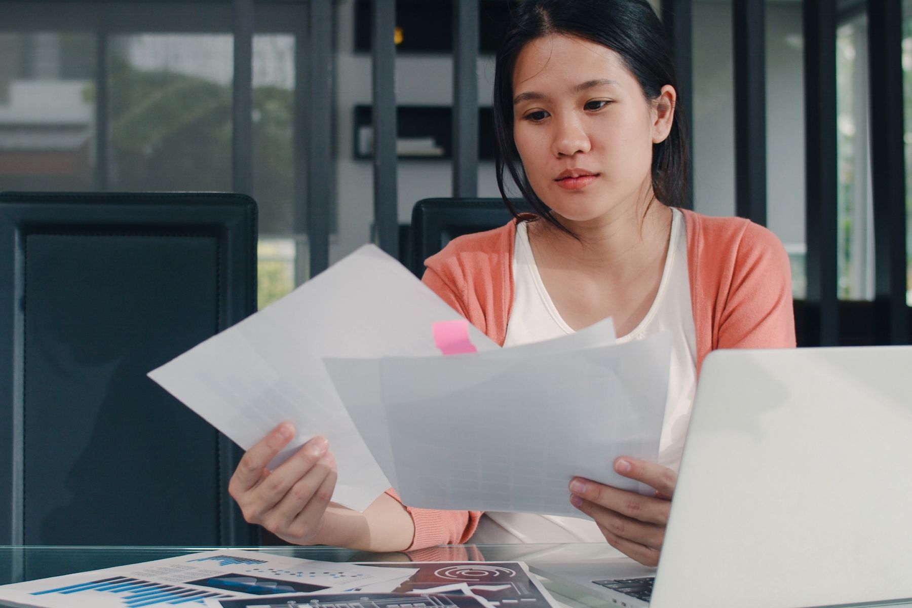 Bạn nên lựa chọn gói bảo hiểm thai sản tại các công ty bảo hiểm uy tín.