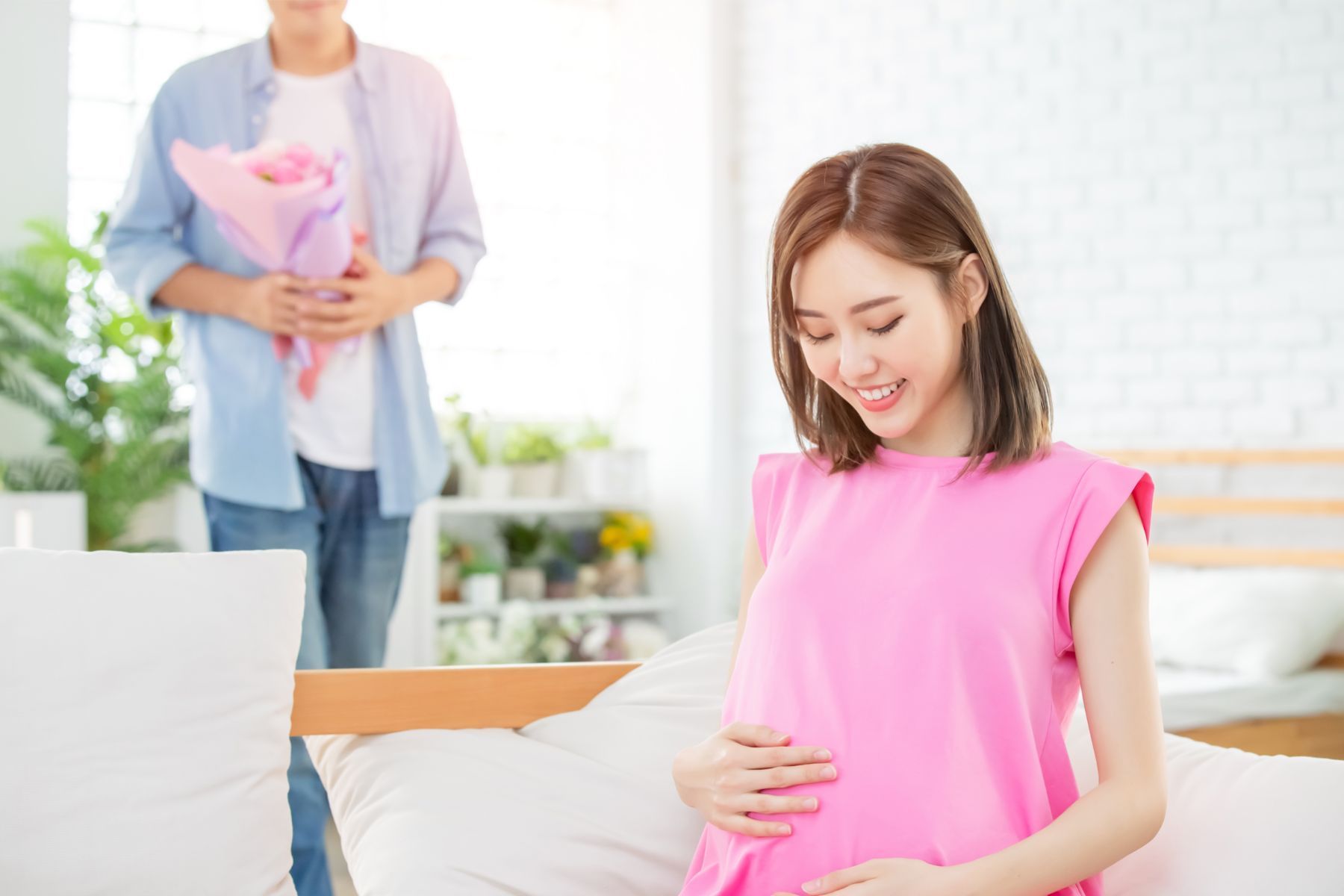 Mức nhận trợ cấp khi hưởng chế độ thai sản hiện tại là bao nhiêu? (Nguồn: Canva)