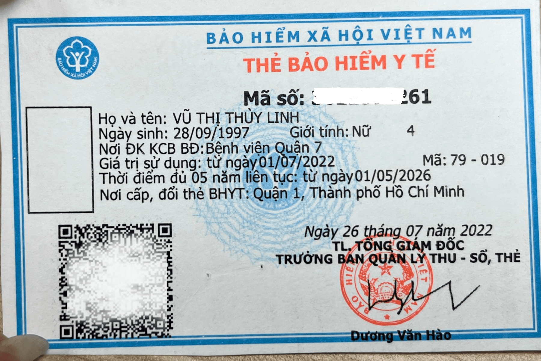 Bảo hiểm y tế được nhà nước tổ chức giúp người dân giảm bớt gánh nặng khi không may bị ốm đau