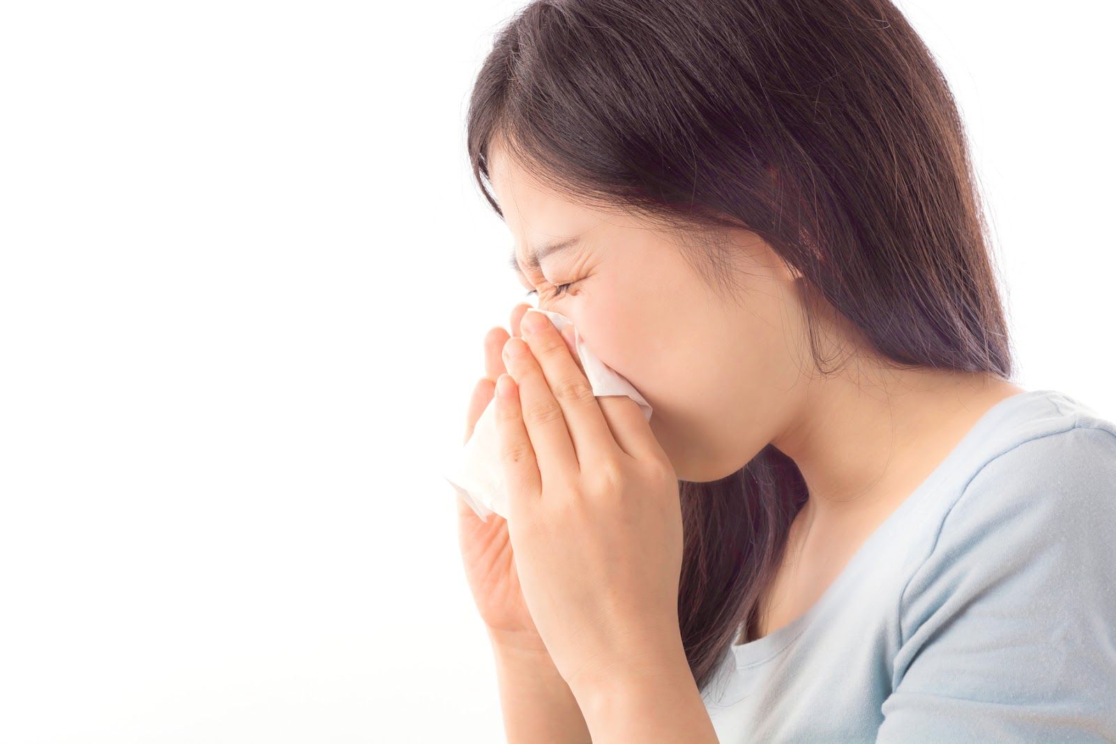 Quai bị là gì? Quai bị là bệnh truyền nhiễm có khả năng lây lan từ người sang người khi tiếp xúc trực tiếp.