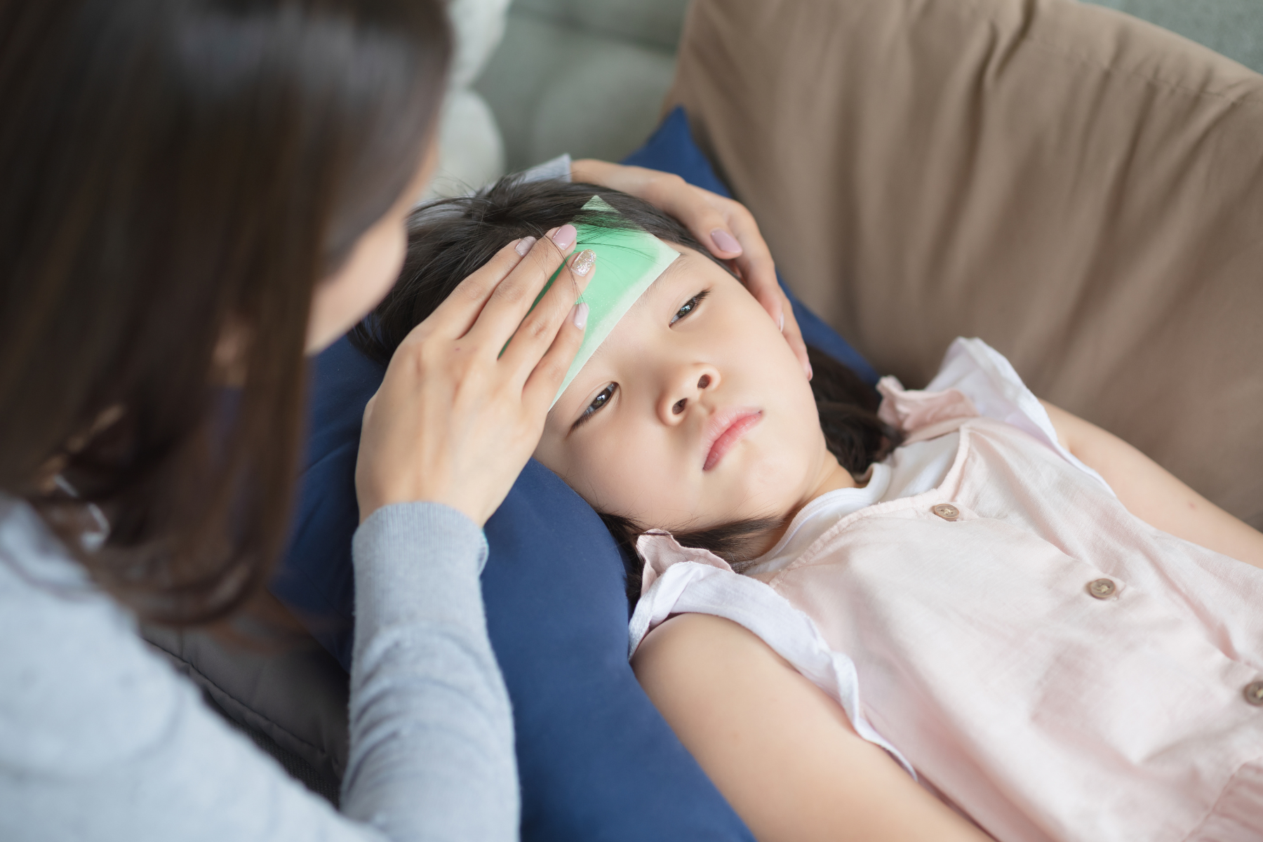 Cha mẹ được nghỉ nhiều nhất 20 ngày khi con ốm đau