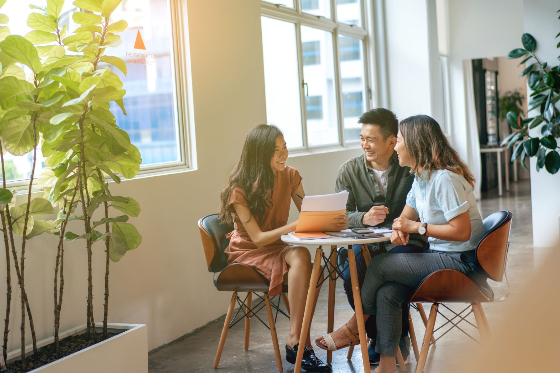Hình thức Giấy ủy quyền được quy định như thế nào? (Nguồn: Canva)