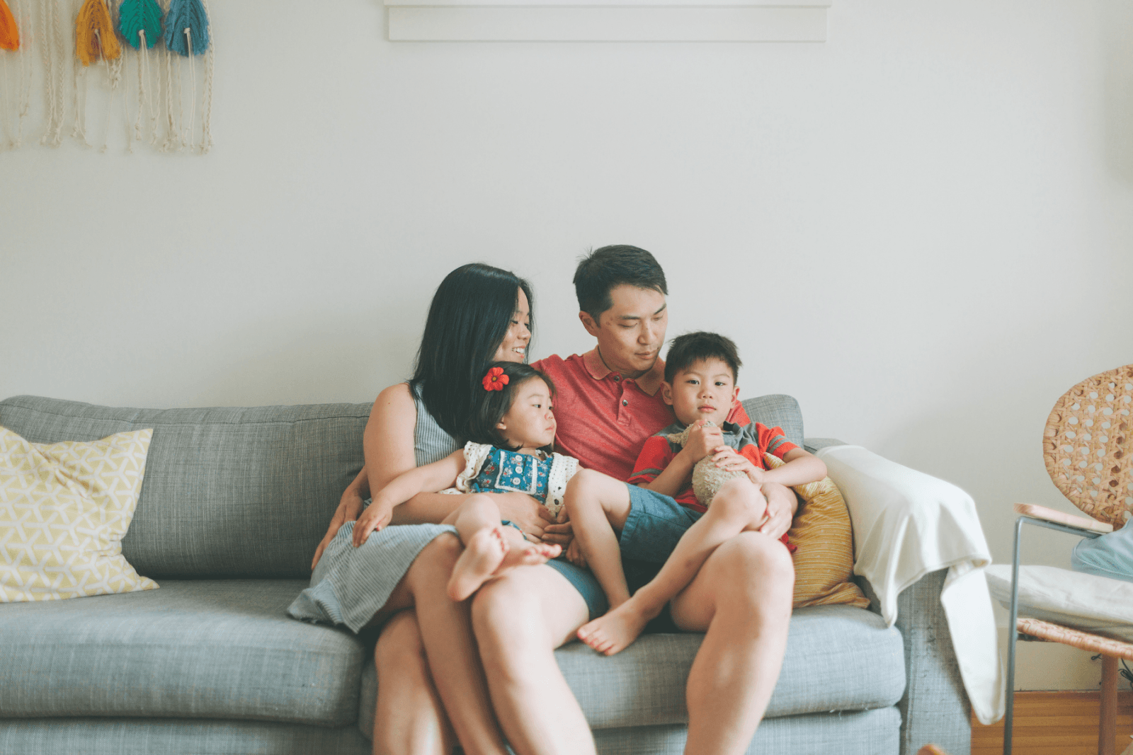 Bắt buộc tham gia bảo hiểm y tế tự nguyện theo hình thức hộ gia đình.