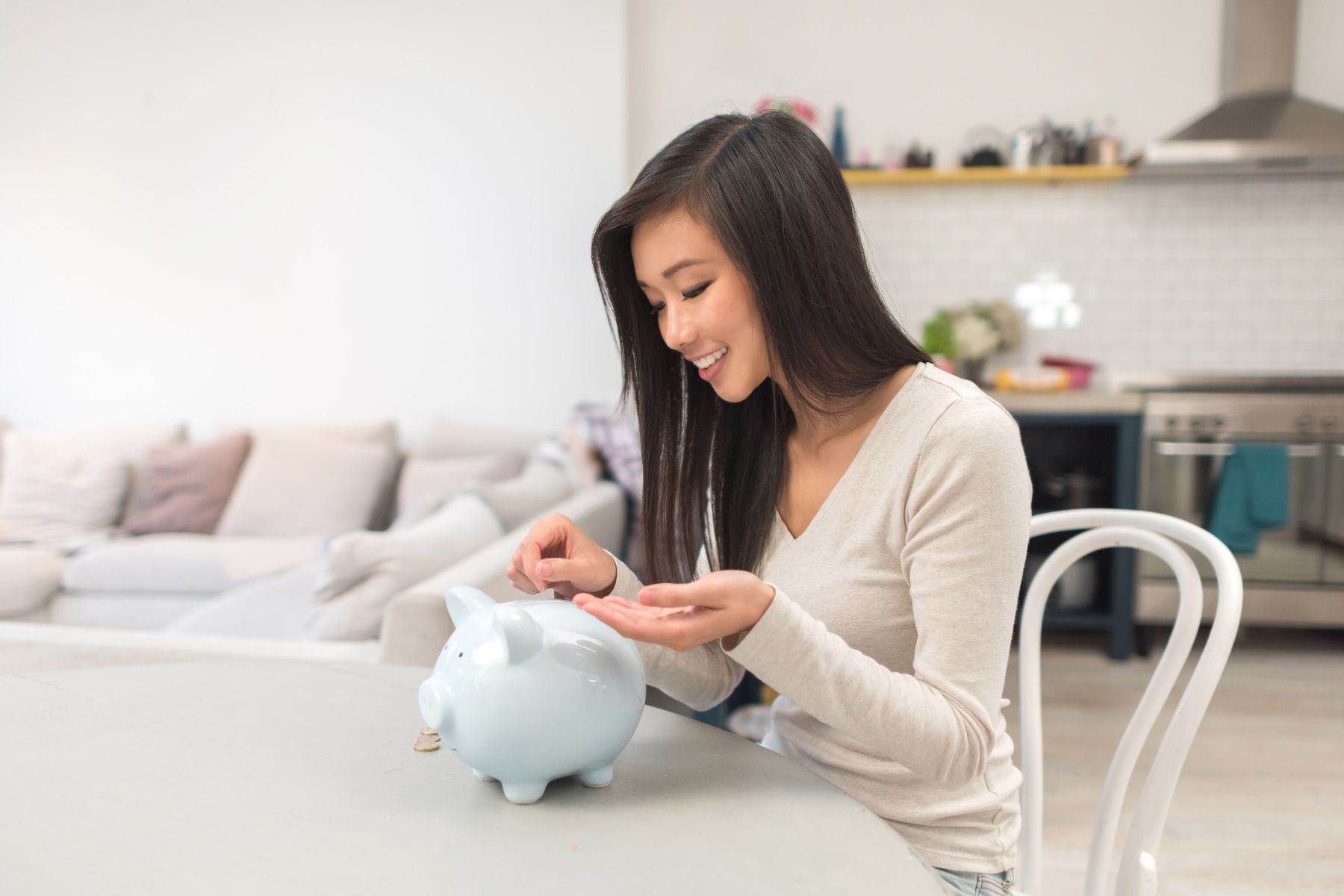 bạn cũng cần trừ ra một khoản từ ngân sách hàng tháng của bạn cho mục tiêu tài chính cá nhân (Nguồn: Canva)