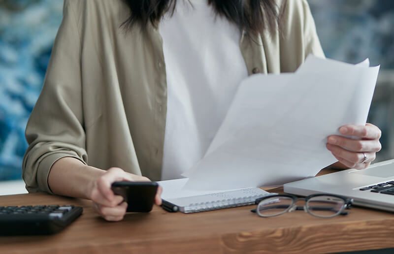 Khách hàng cần giữ lại các hoá đơn, chứng từ sau khi sử dụng dịch vụ y tế để nhận được bồi thường từ công ty hoặc đơn vị thứ ba cung cấp bảo hiểm