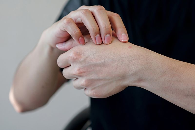 Dành 5 phút nghỉ ngơi, massage các ngón tay giúp bạn giảm áp lực trong công việc nhanh chóng
