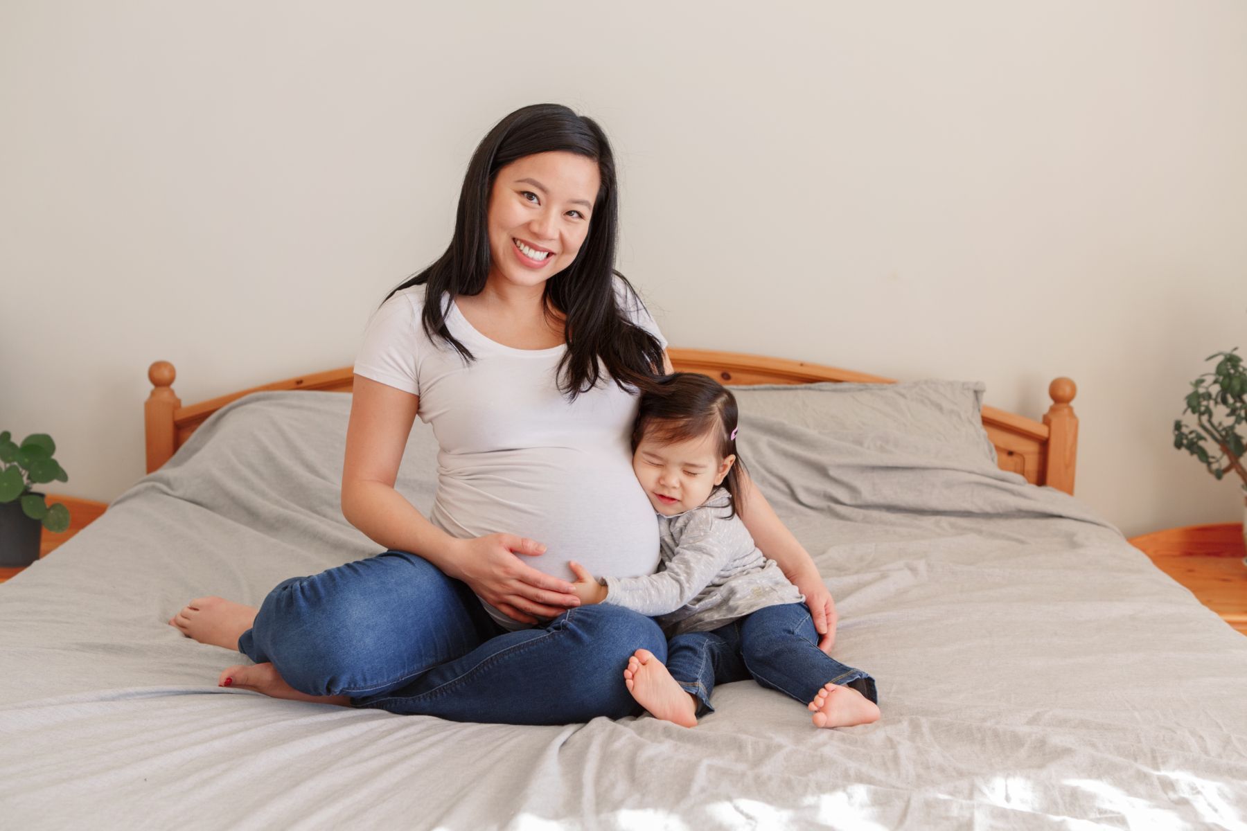 Thời gian hưởng chế độ nghỉ thai sản được quy định như thế nào? (Nguồn: Canva)