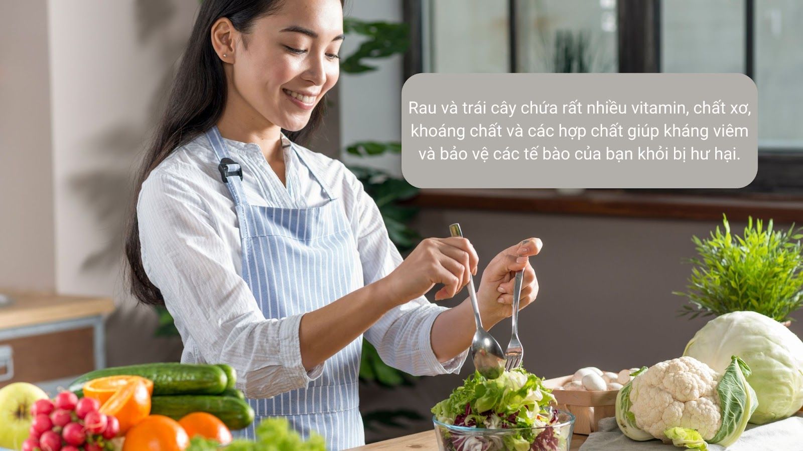 Rau có thể ăn sống ngay sau khi hái và rửa sạch - Nguồn: Canva
