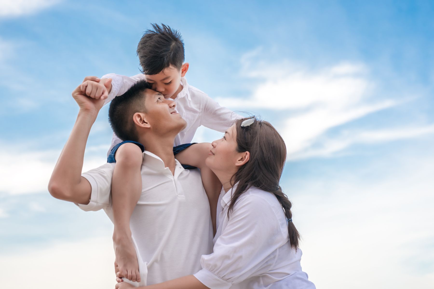 Làm thế nào để xây dựng gia đình hạnh phúc? (Nguồn: Canva)